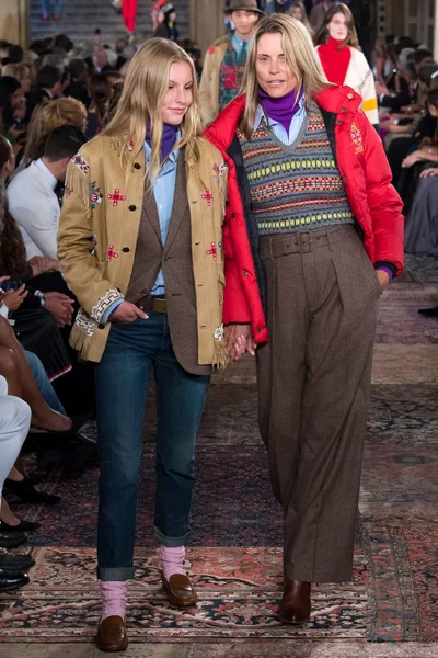 Look 76